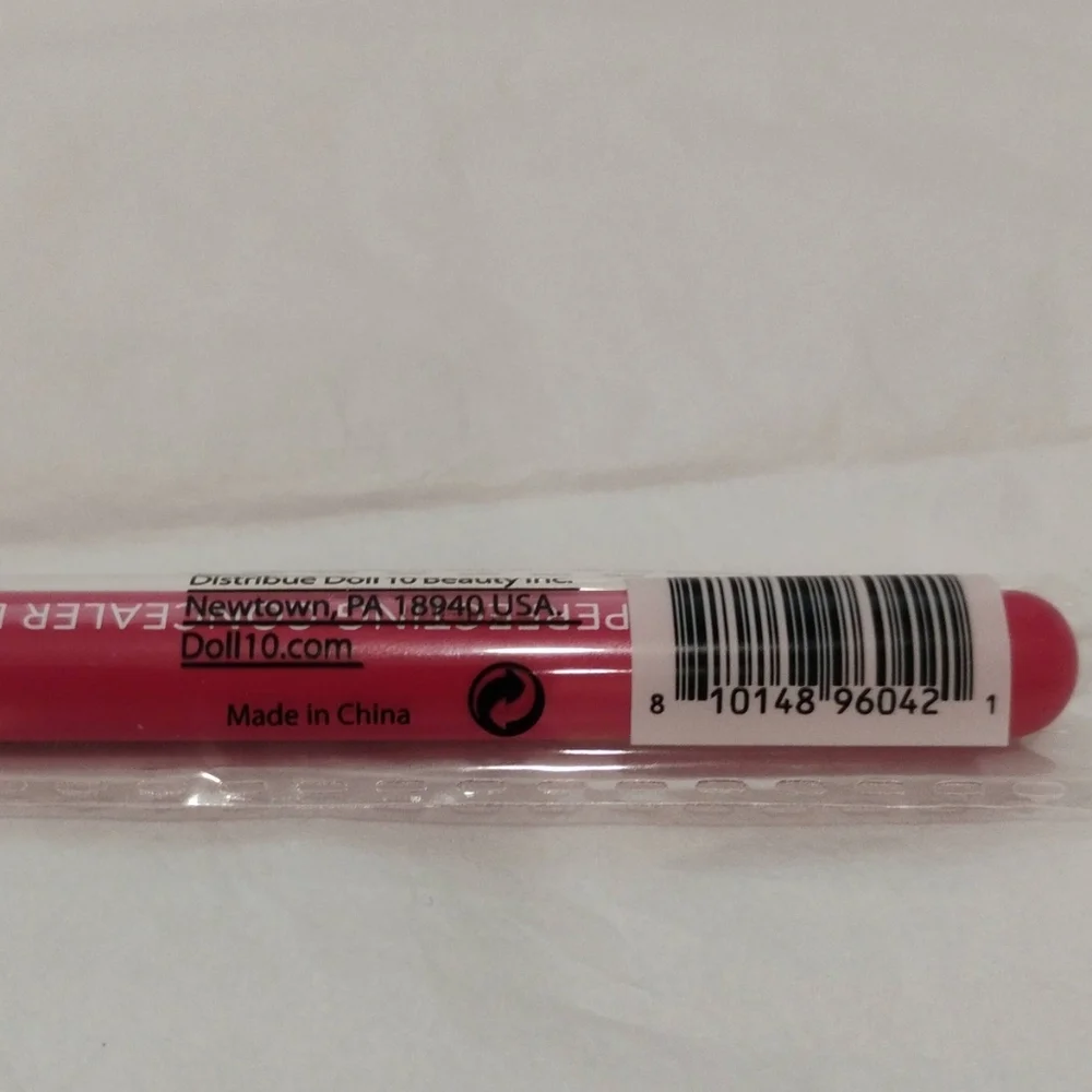 Doll Skin Genius Perfecting Concealer Brush Ltd Edition- Full Size- NWT
